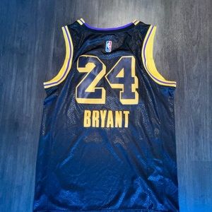 Kobe Bryant 24 jersey black